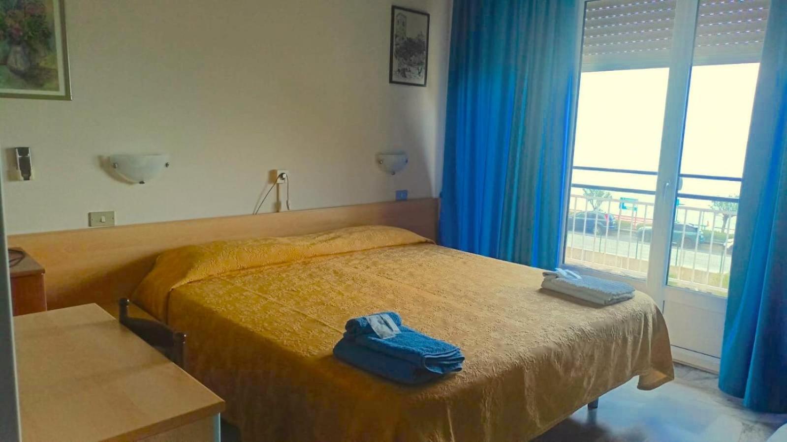 B&B Solana Noli Kültér fotó